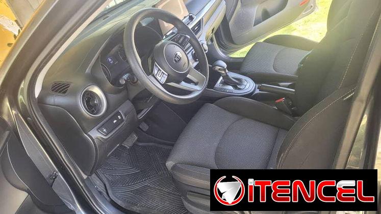 Se vende carro marca Kia Forte en perfecto estado llamar al ☎️ 53577840 — foto 3