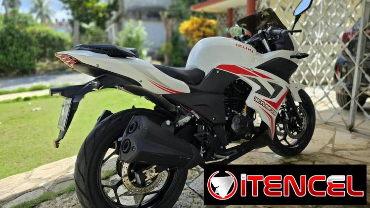 EN VENTA MOTO 250CC ISUKI SKYLINE+CASCOS SOLO 900 KM TIENE CHAPA CIRCULACION Y CERTIFICO. PRECIO: 2600 USD