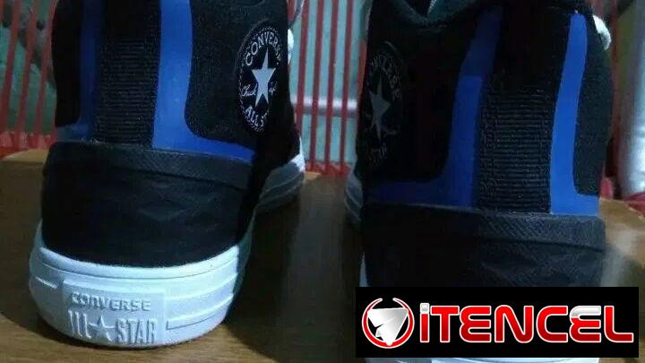 👟 Converse Flux Ultra Mid – Negro/Azul