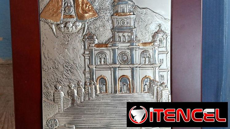 Cuadro con la Iglesia del Cobre y la efigie de la Virgen de la Caridad — foto 1