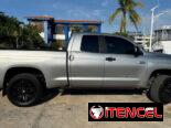 Toyota tundra gris