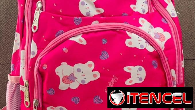 Mochilas para los peques de la casa en varios tamaños y con sus accesorios 🎒