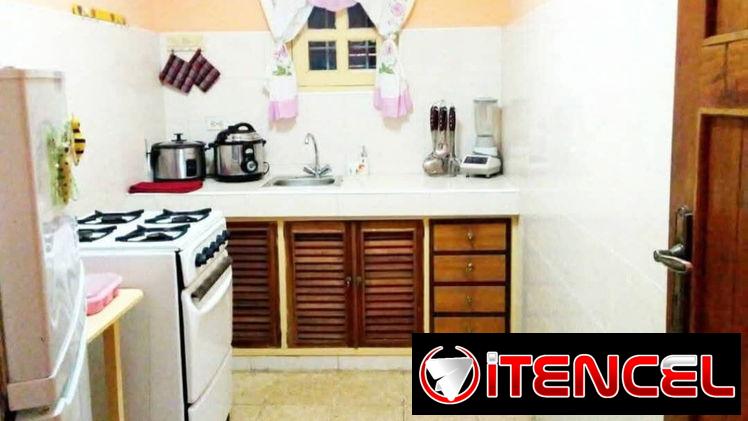 Casa totalmente independiente 5 cuartos Playa Ampliacion de Almendares 65mil 53582376