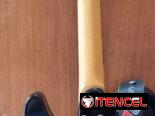 Guitarra eléctrica marca SubZero NUEVA a estrenar por usted.  Viene con: -Estuche -Correa -Juego de cuerdas de repuesto