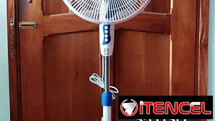 Ventilador de pie