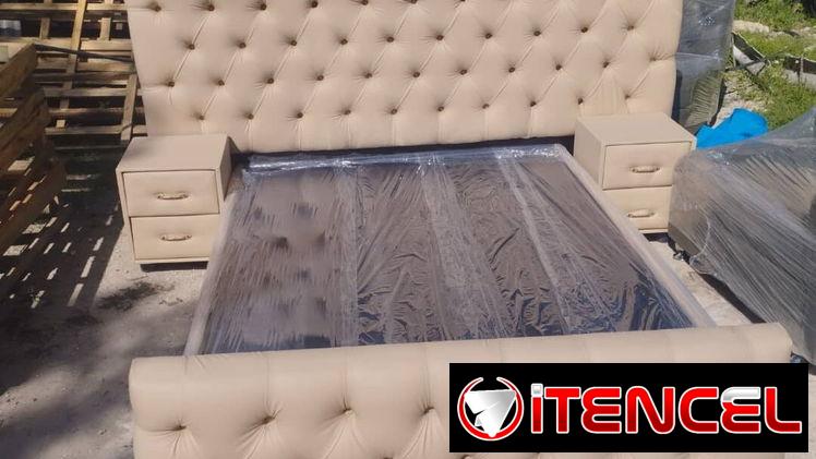Juegos de muebles y camas tapizadas