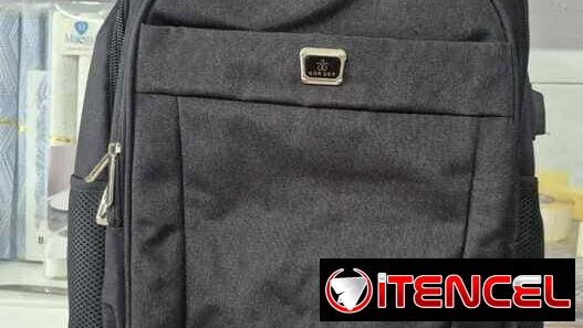 Mochila amplia y acolchada, ideal para trabajo, universidad y uso diario. 💰30 USD.Varios modelos. Escríbeme al 56249037 — foto 4