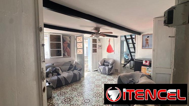 Vendo apartamento en Centro Habana a una calle de la avenida de Reina detrás de la tienda Yumuri — foto 1