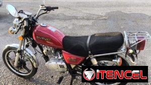 Moto Suzuki 125cc con 10 000 Km en buen estado técnico