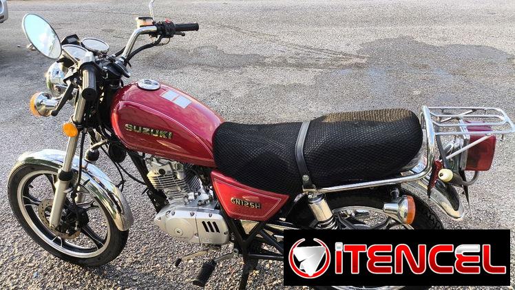 Moto Suzuki 125cc con 10 000 Km en buen estado tecnico