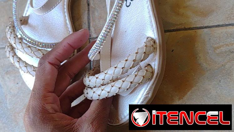 Sandalias de niña color crema  #27   en 6500$