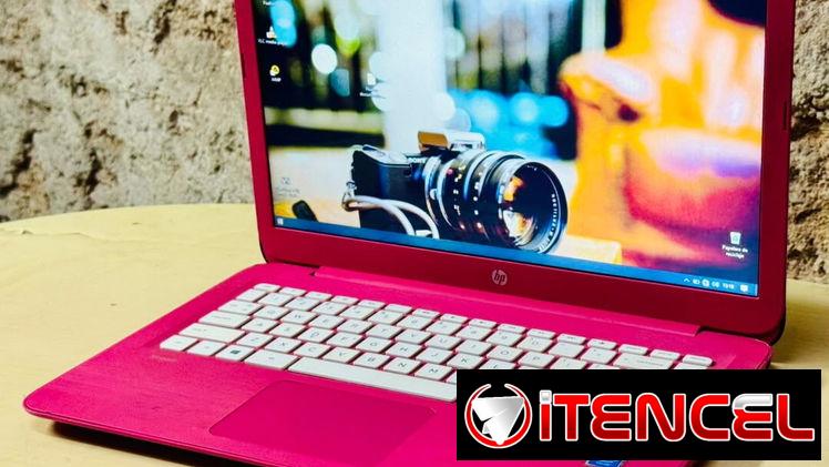 Laptop HP 14 pulgadas HD rosada — foto 1