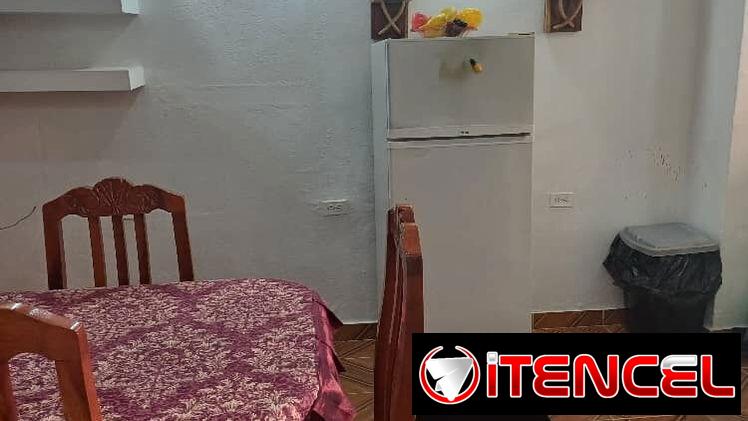 Renta de apartamento en bajos vedado — foto 2