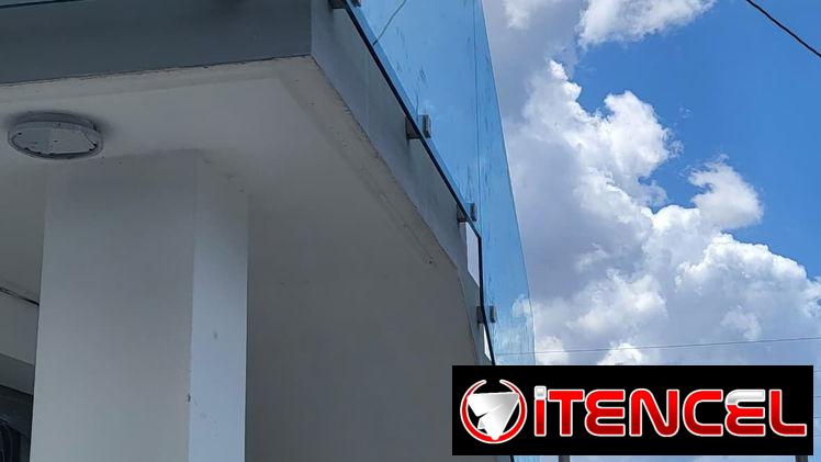 Escalera de cristal – Cristal al Aire