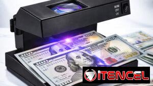 Detector de Billetes Falsos UV – $25