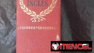 3 diccionarios antiguos :Del Español al Inglés, del Inglés al Español y uno de Prácticas.En 2000 pesos  cada , cada uno.