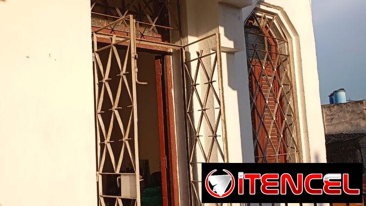 Casa biplanta ideal para negocio en 10 de octubre — foto 1