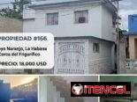 Casa en Arroyo Naranjo de 3 niveles, piscina, con terreno anexo y estructura ideal para negocio u otro apartamento.