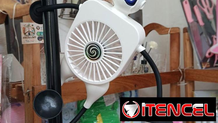Ventilador recargable con diseño de robot ... ideal para coches de bebes, oficinas, escuela de los niños y más en 20 usd
