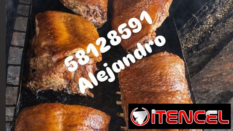 Comida criolla, puerco asado. Pierna asada , comida cubana — foto 4