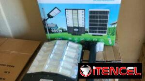 LÁMPARAS SOLARES 600 WATT'S CON SENSOR DE MOVIMIENTO