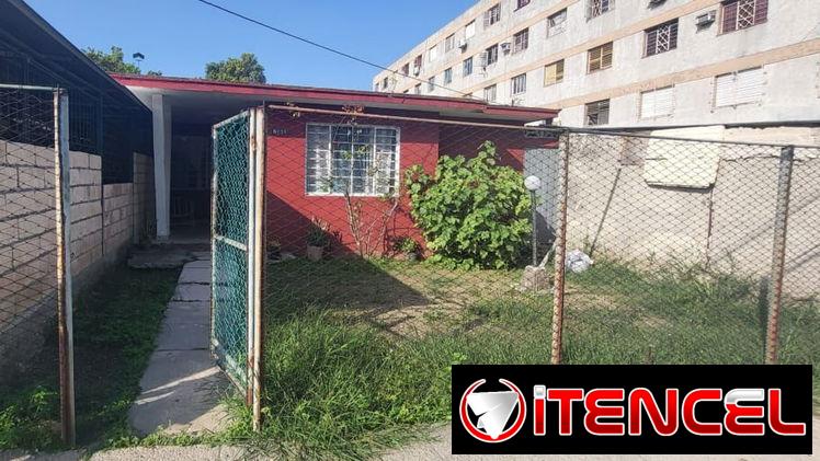 #240 CASA EN EL BAHÍA, HABANA DEL ESTE 📣🚪 puerta a calle y placa libre en la Calle 16 Cerca de la cafetería EL GARAJE.
