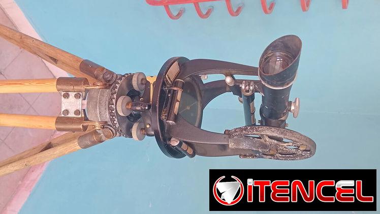 En venta antiguo teodolito alemán en buenas condiciones…
