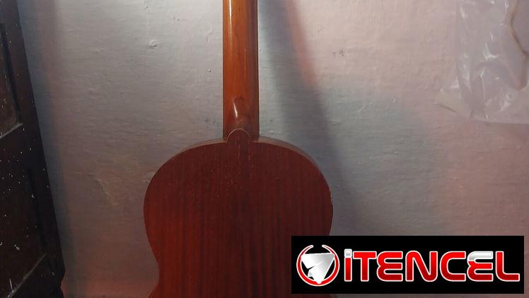 Guitarra criolla — foto 1