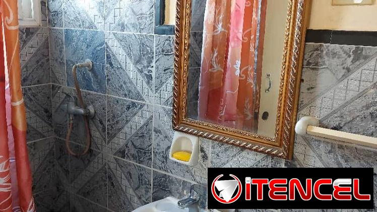 Se renta lineal (250 USD) o por noches(30 USD) en Centro Habana. Dirección: Belascoain entre Zanja y Salud — foto 4