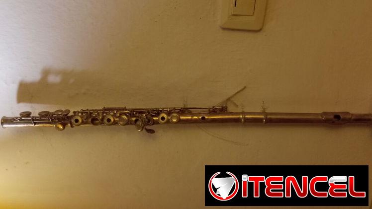 Se vende instrumentos musicales para adorno no funciona — foto 1