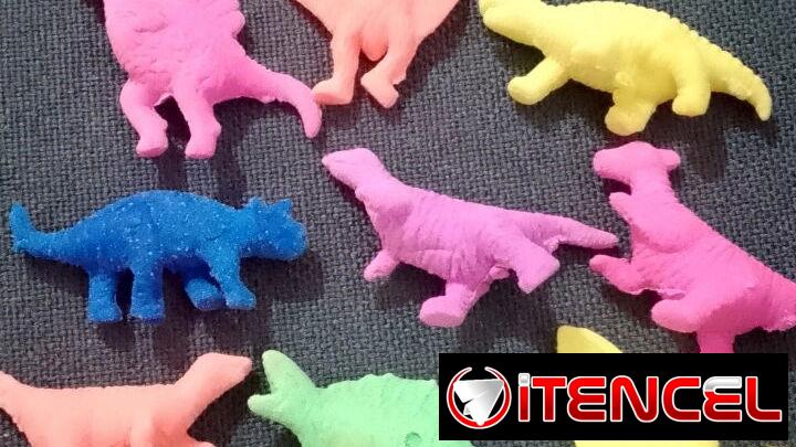 Juguetes para piñatas y bolsitas de regalo — foto 4