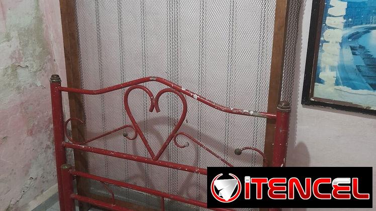 Cama de tubos de uso
