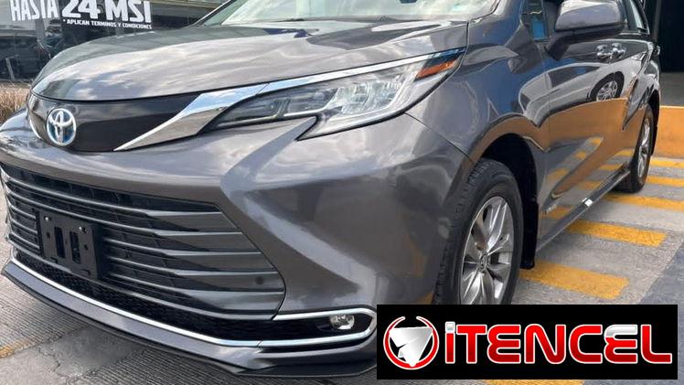 Toyota Sienna XLE Hybrid 2021
