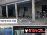 Casa en Arroyo Naranjo de 3 niveles, piscina, con terreno anexo y estructura ideal para negocio u otro apartamento.