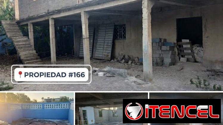 Casa en Arroyo Naranjo de 3 niveles, piscina, con terreno anexo y estructura ideal para negocio u otro apartamento.