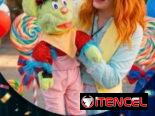 Payasa piruleta y sus dulces marionetas con la princesa pastelito