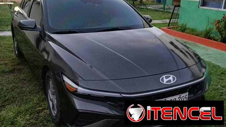 HYUNDAI ELANTRA 2025 — foto 1