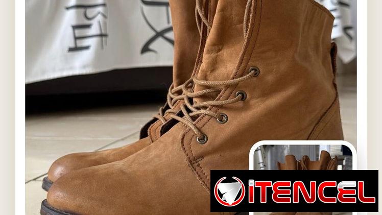 Botines de piel con cordones