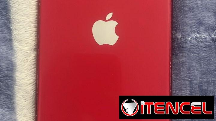 iPhone 11 de 99% batería ,64gb ,no tiene Face ID ,lo doy con un cover trasero nuevo x si se lo quiere cambiar….150$