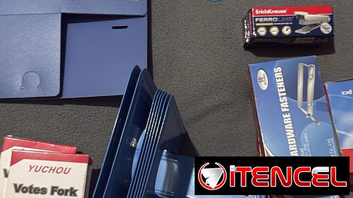 Portaminas, clips, presilladoras, porta tarjetas, álbum tarjetas,