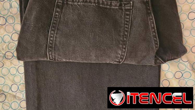 Pantalón negro estilo ancho moderno — foto 3