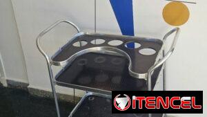 Vendo carrito bar con ruedas, original años 50. (solo carrito sin la cristaleria)