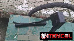 Vendo 2 stand ó atril para guitarra eléctrica y acústicas