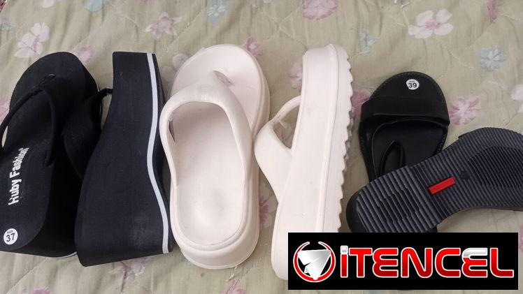 Chancletas altas y sandalias