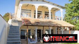 SE VENDE CASA INDEPENDIENTE DE LUJO, SALIDA AL MAR, MARINA HEMINGWAY TOTAL 458.7m²