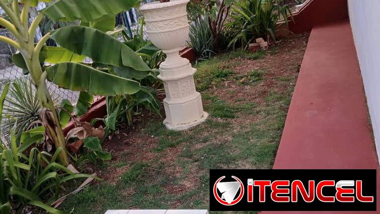Venta biplanta Playa 3/4 y 3 baños Garaje 70mil usd 53582376 lista para vendervq