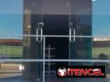 🚪✨ PUERTAS Y CERRAMIENTOS EN CRISTAL