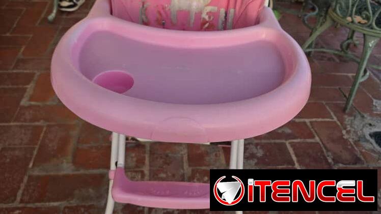 Silla de comer de niña