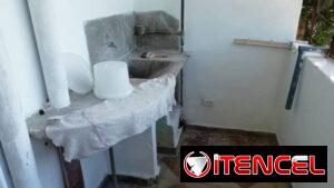 Permuto o vendo apto de 3/4 con closets, en primer piso, sala comedor amplia, baño y cocina enchapdos, con la instalació