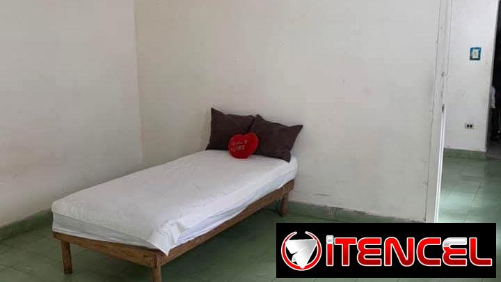 Dos casas en una ubicada en víbora park